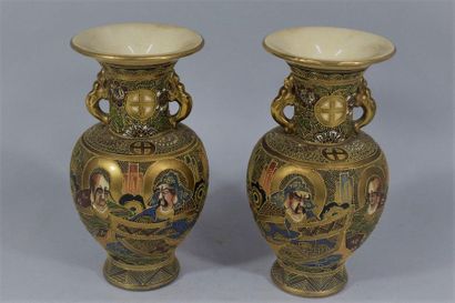 null JAPAN, Satzuma, Late 19th - Early 20th Century

Pair of baluster-shaped vases...