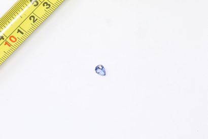 null Faceted drop sapphires on paper. 

Weight: approx. 0.80 ct. 