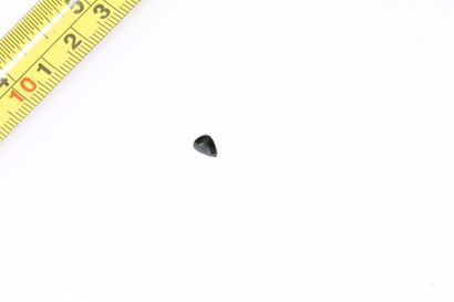 null Sapphire drops on paper. 

Weight: approx. 1.05 ct. 