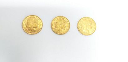 Lot of three 20 francs gold coins Rooster.

APC...