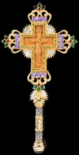 LYTINAS 
LYTINAS

Croix en argent (925) plaqué or serti de cristaux à l'imitation...
