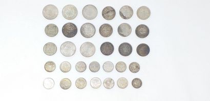 null Ensemble de pièces en argent : 

- 50 Francs Hercule, (1975x2), 1976, (1977x4).

-...