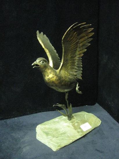 Pierre AJACQUES Oiseau à l'envol Sculpture-Volume, Métal (tôle façonnée) et socle...