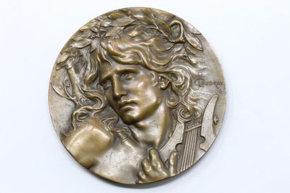 null Médaille en bronze uniface représentant orphée et sa lyre. 

Par Lucien Coudray....