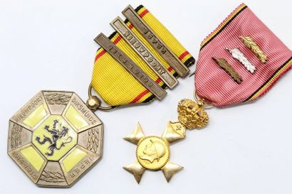 null BELGIQUE deux médailles militaires en bronze :

Médaille des trois cités, ruban...