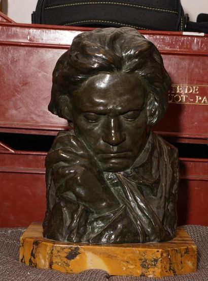 FIX MASSEAU Pierre Félix, 1869-1937,

Beethoven,

buste...
