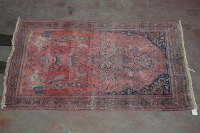 null Tapis de prière Kachan aroun (IRAN), vers 1975.

Dimensions: 198 x 130 cm.

Caractéristiques...