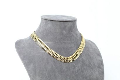null 18k (750) yellow gold choker necklace with articulated link.

Neck size: approx....