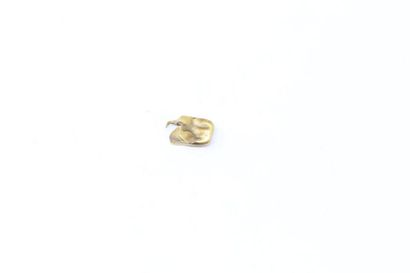 null Gold tooth. 

Weight: 1.30 g