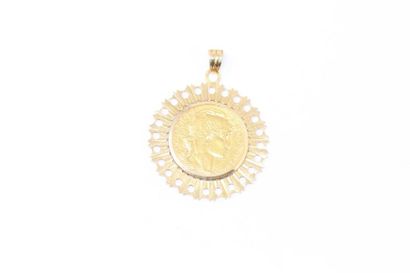 null Pièce en or de 20 francs au Coq (1910) montée sur un pendentif en or jaune 18k...