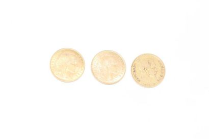 null Lot de 3 pièces en or de 10 francs :

- 2 pièces de 10 Francs au Coq (1910 &...