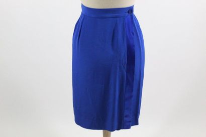 Yves Saint LAURENT YVES SAINT LAURENT Change

Fluid blue majorelle wrap skirt with...