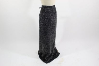 Yves Saint LAURENT YVES SAINT LAURENT Change

Long skirt in silver and black lurex,...