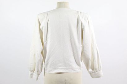 Yves Saint LAURENT YVES SAINT LAURENT Variation

Veste blanche en coton coupe arrondie...
