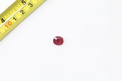 null Pink sapphire cushion. 

Probably Madagascar. 

Weight: approx. 3.55 cts. 

A...