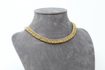 null Necklace in 18k (750) yellow gold with chain link and small rings. 

Neck size:...