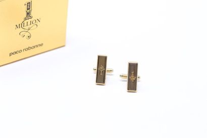 Paco RABANNE PACO RABANNE

Pair of gilded metal cufflinks. 

Signed PACO RABANNE...