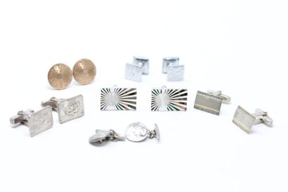 null Six pairs of silver metal cufflinks. 