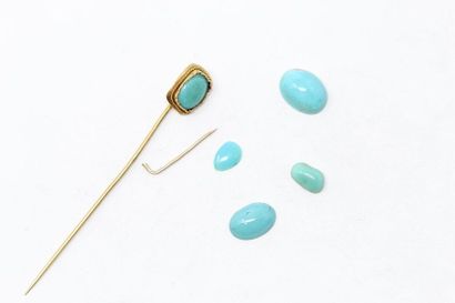 null Tie pin in 18k (750) yellow gold with turquoise. 

A yellow gold scrap and three...