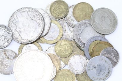 null Set of 13 silver coins of different types. 

Weight: 96.04 g. 

A lot of mostly...