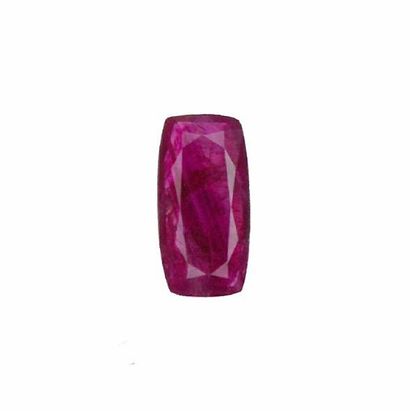 null Rectangular faceted ruby. 

Accompanied by a GIA certificate dated 02/04/20...