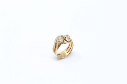 null 18k (750) yellow gold ring with two diamonds (wear).

Finger size: 57 - Gross...