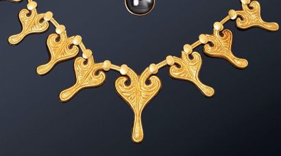 LALAOUNIS LALAOUNIS

Necklace in 18K (750) yellow gold, articulated with falling...