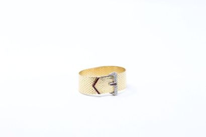 null 14K (585) yellow gold alloy and platinum flat mesh belt strap, the buckle set...