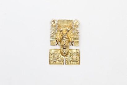 null Pendant in 9k (375) yellow gold. 

In the Inca taste.

High. : 50 mm. Weight...