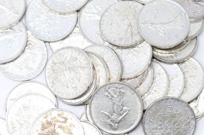 null 40 silver coins type 5 francs Sower.

Weight : 480 g. - Various states.