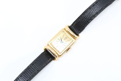 null Ladies' wristwatch, rectangular case in 18k (750) yellow gold, stick indexes...