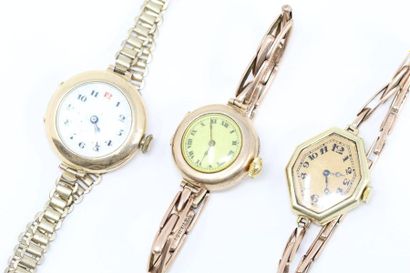 null Set of three ladies' wristwatches, one in 9k (375) yellow gold, another with...
