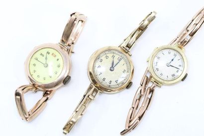 null Set of three ladies' wristwatches, two of them in 9k (375) yellow gold, the...