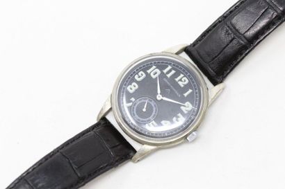 GIRARD PERREGAUX PEREGATIVE VANE

Men's wristwatch in stainless steel, black dial...
