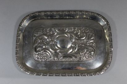 null Rectangular silver platter with floral and scroll decoration and flanked in...