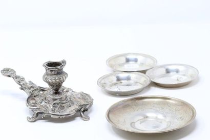 null Silver lot including 4 bowls and a candlestick.

Weight: 429 g. 