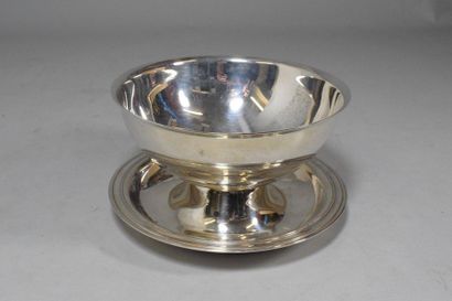 null Circular cup with its adherent foot in silvery metal 

Goldsmith Christofle

Height:...