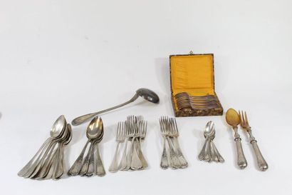 null Important set of metal cutlery and service pieces. 

