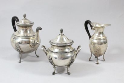 BOULANGER BOULANGER 

a sugar bowl, a teapot, a silver metal milk jug