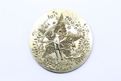 null Medal in bronze flor 

On the obverse: "MAKE YOUR YEAR FULLY HAVE YOUR HOPE"....