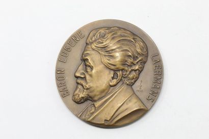 null Bija

Médaille en bronze à patine brune représentant le Baron Eugène Laermans.Au...