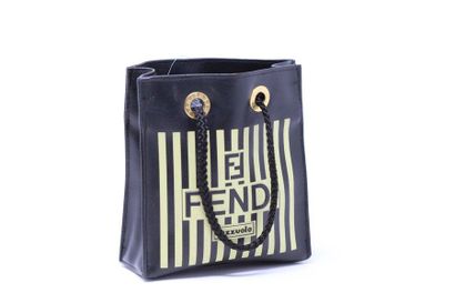 FENDI FENDI 

Rare Fendi Fazzuolo mini bag. 

Size: approx. 14 x 13 x 5 cm.