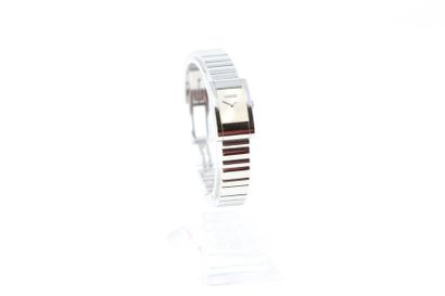 BOUCHERON BOUCHERON 

Ladies' wristwatch, rectangular metal case; dial with beige...
