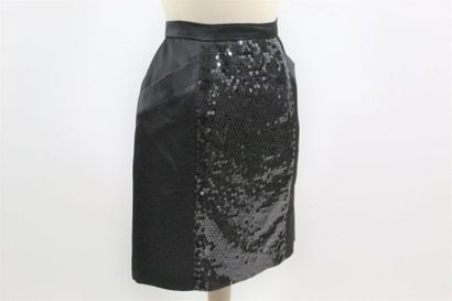 Yves Saint LAURENT YVES SAINT LAURENT Left Bank

Two-piece black satin skirt with...
