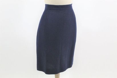 Yves Saint LAURENT YVES SAINT LAURENT Change

Navy blue pinch skirt in wool. 

Circa...