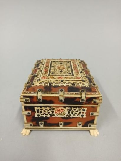 null Circa 1900, Syria/Portuguese India, small jewelry box

