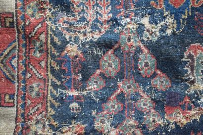 null Très ancien tapis (Nord Ouest de la perse),1 ère partie du XIXe siècle

Dimensions....