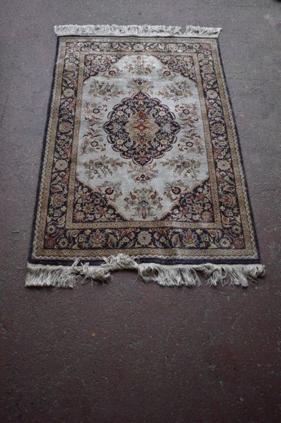 null Thin Sino Hereke silk carpet, circa 1990 

Dimensions: 186 x 132 cm

Technical...
