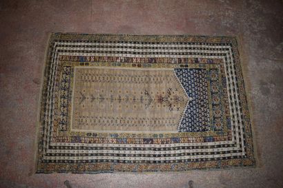 null Koula ( Asia Minor, Turkey) early 19 th

200 x 133 cm

Technical specifications....