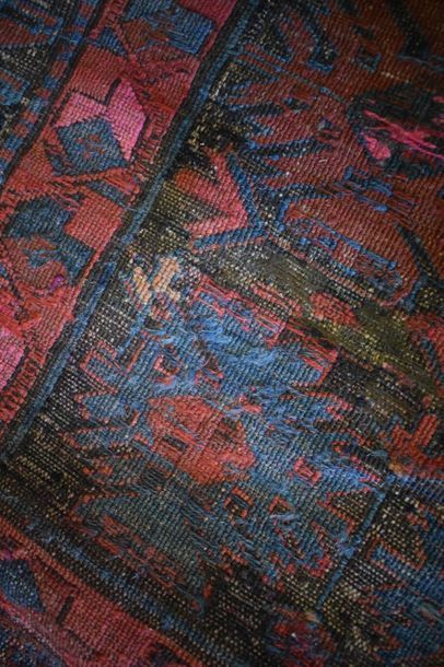null Important Soumak. Caucasus. Early XX 

Dimensions. 425 x 355 cm

Wool flat-stitch...